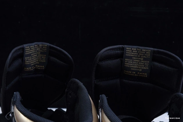 HYPE JORDAN GOLD 1 METALLIC 555088-032 RETRO AIR (2020) BLACK HIGH 0818